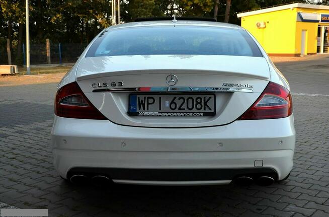 Mercedes CLS 63 AMG CLS 63AMG 6208cm3 514PS Japonia AMG LIFT