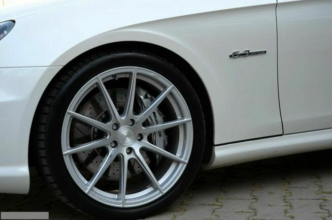 Mercedes CLS 63 AMG CLS 63AMG 6208cm3 514PS Japonia AMG LIFT