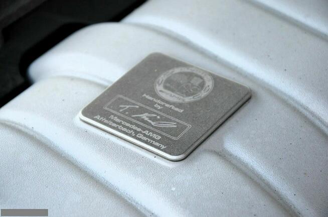 Mercedes CLS 63 AMG CLS 63AMG 6208cm3 514PS Japonia AMG LIFT