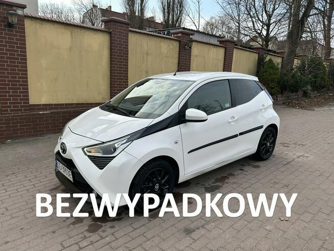 Toyota Aygo X-cite salon bezwypadek Apple CarPlay klima 5 drzwi