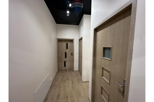 Lokal w Jaworzu przy ruchliwej trasie - widoczny