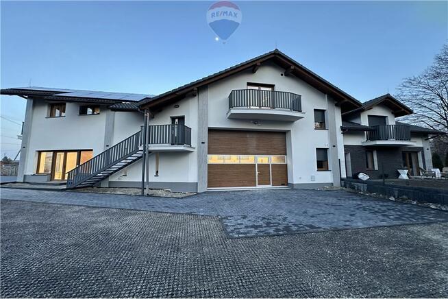 Lokal w Jaworzu przy ruchliwej trasie - widoczny