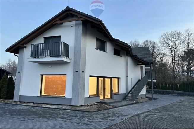 Lokal w Jaworzu przy ruchliwej trasie - widoczny