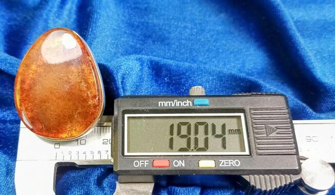 Pierścionek Srebrny z Bursztynem Roz.20/19,04mm