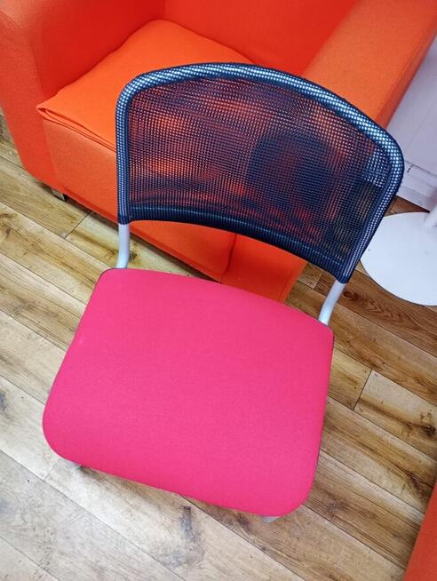 Krzesło konferencyjne czerwone krzesła fotele biurowe konfer