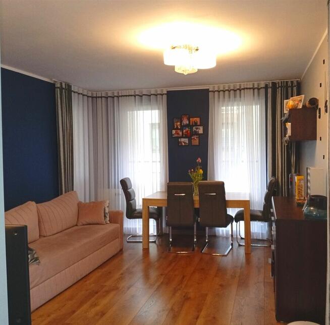 Sprzedam mieszkanie z dwoma miejscami postojowymi