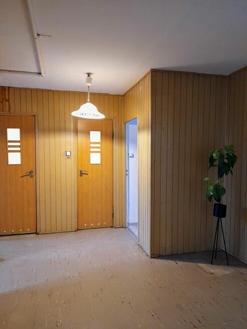 Oleśnica, 5-pokojowe mieszkanie z balkonem do remontu