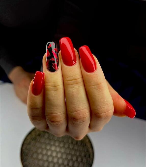 Stylizacja paznokci, manicure, pedicure, podologia.