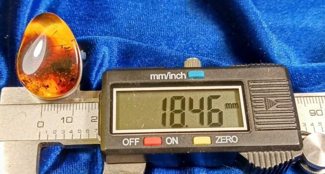 Pierścionek Srebrny z Bursztynem Roz.18/18,46mm