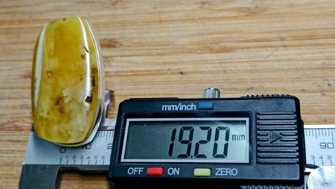 Pierścionek Srebrny z Bursztynem roz.20/śrdn.19,20mm