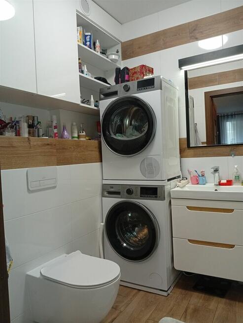 Sprzedam mieszkanie z dwoma miejscami postojowymi