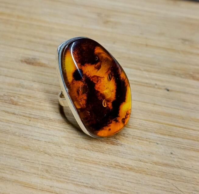 Pierścionek Srebrny z Bursztynem Roz.19/18,76mm