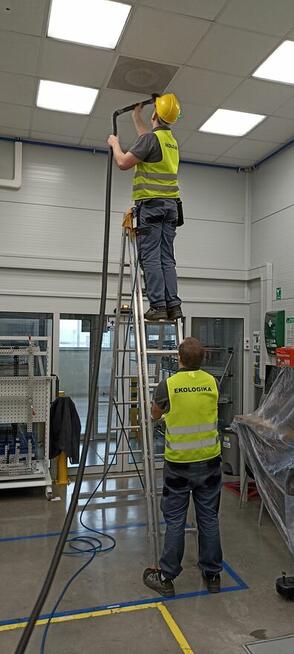 Szczupły energiczny mężczyzna potrzebny do pracy fizycznej