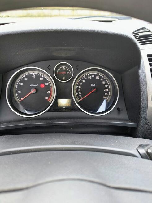 Opel Zafira B 1.8 benzyna