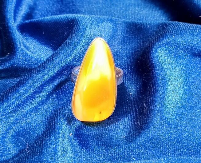 Pierścionek Srebrny z Bursztynem Roz.17/18,12mm