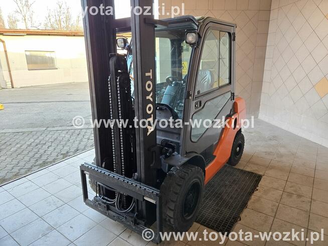 Wózek widłowy TOYOTA 8FDF30 , wolny skok, 8FD30 Linde