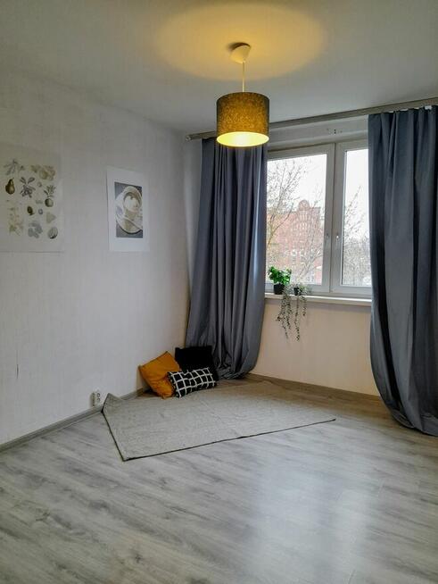 Oleśnica, 5-pokojowe mieszkanie z balkonem do remontu