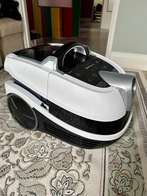 Odkurzacz Bosch Aqua Wash & Clean