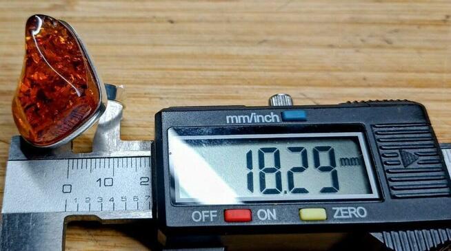 PierScionek Srebrny z Byrsztynem roz.19/18,29mm