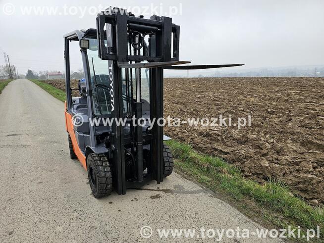 Wózek widłowy TOYOTA 8FGF15 wolny skok 8FG15 widlak Linde