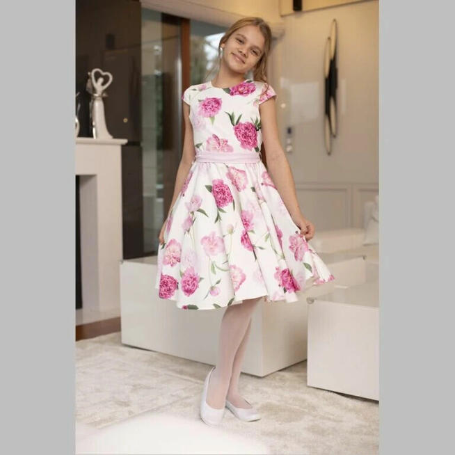 Wizytowe sukienki dla dzieci