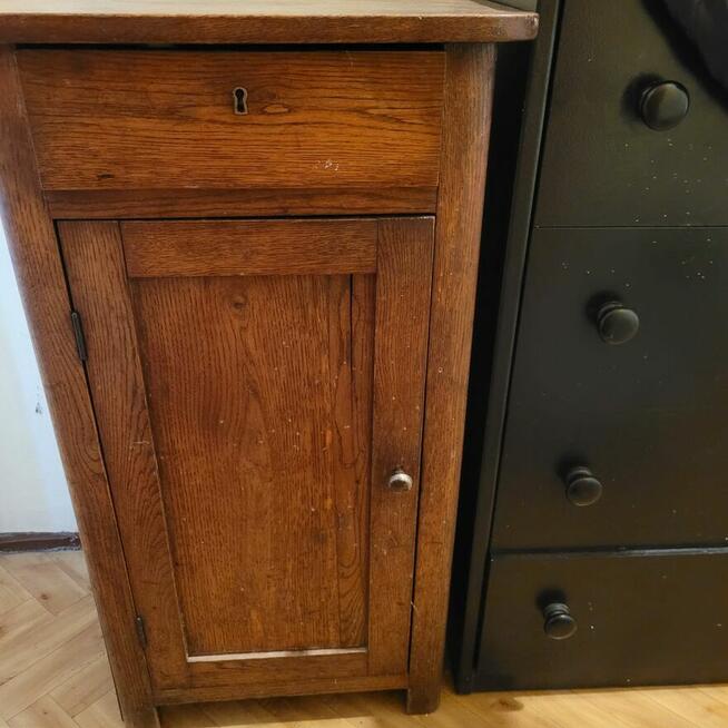 zabytkowa retro drewniana szafka do negocjacji