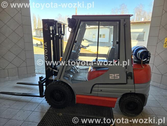 Wózek Widłowy TOYOTA 6FG25 Kabina TOYOTA 6FGF25 Linde
