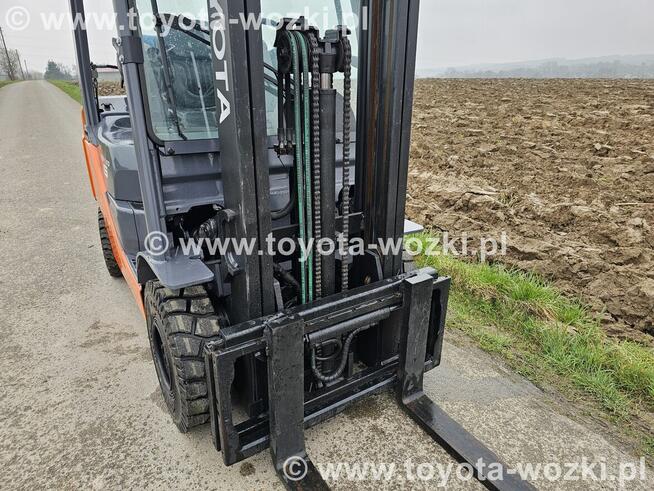 Wózek widłowy TOYOTA 8FGF15 wolny skok 8FG15 widlak Linde