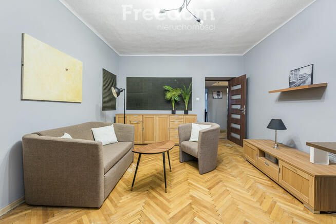 2 pokoje, kamienica, 49,5 m2, metro Ratusz Arsenał