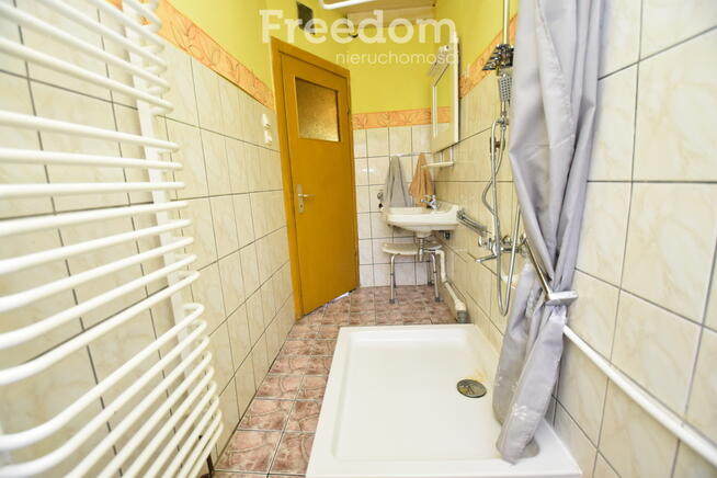 Dom wolnostojący 80 m2, 3 pokoje - duża działka