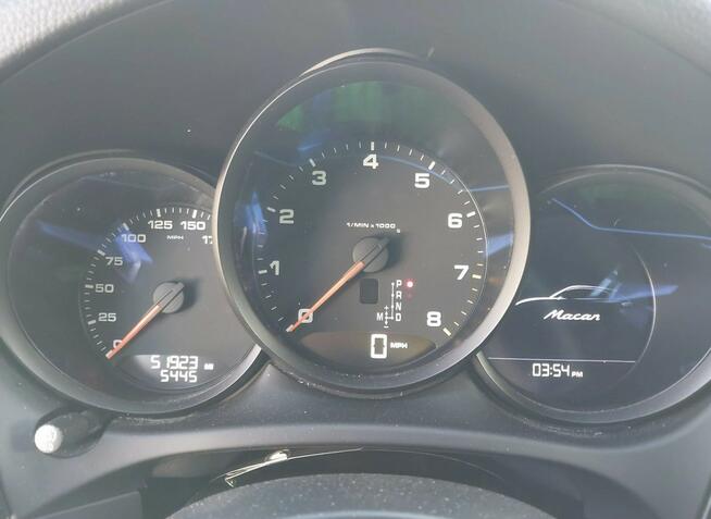 Porsche Macan Sport Chrono Package BOSE 2.0l AWD