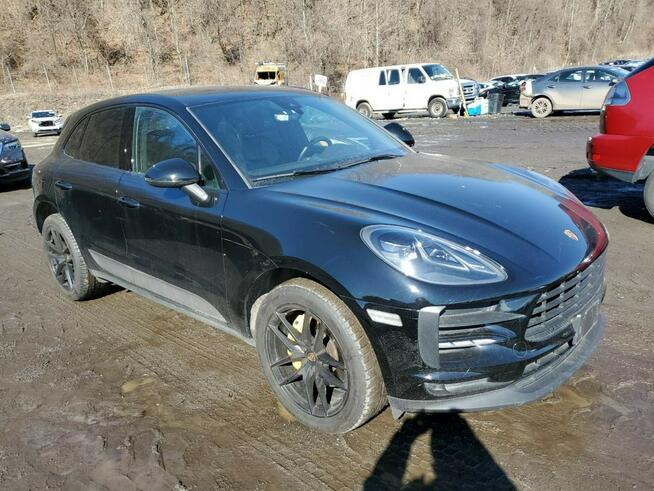 Porsche Macan Sport Chrono Package 2.0l AWD
