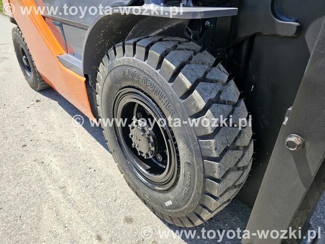 Wózek Widłowy TOYOTA 8FG25 Kabina, Wolny skok TOYOTA 8FGF25