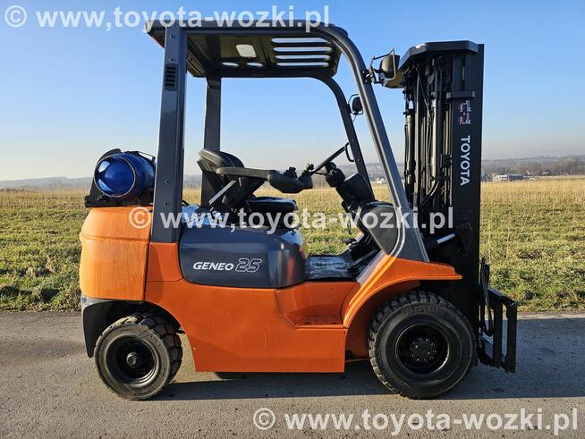Wózek Widłowy TOYOTA 7FG25 , TOYOTA 7FGF25 widlak Linde