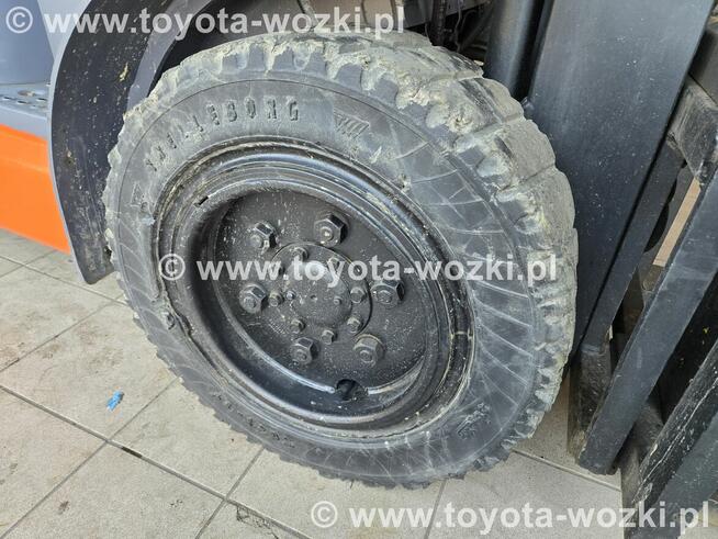 Wózek Widłowy TOYOTA 6FG30 Przesuw boczny TOYOTA 6FGF30