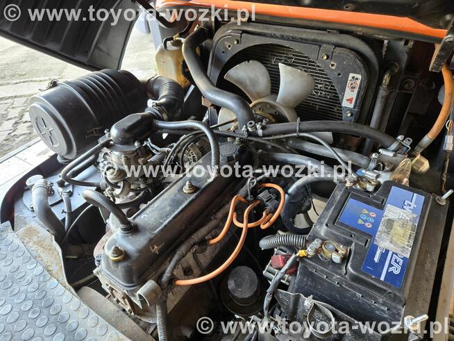 Wózek Widłowy TOYOTA 6FG30 Przesuw boczny TOYOTA 6FGF30