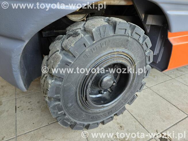 Wózek Widłowy TOYOTA 6FG30 Przesuw boczny TOYOTA 6FGF30