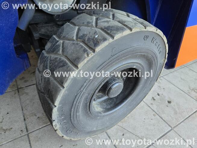 Wózek widłowy TOYOTA 5FD30 Kabina TOYOTA 5FDF30 Linde