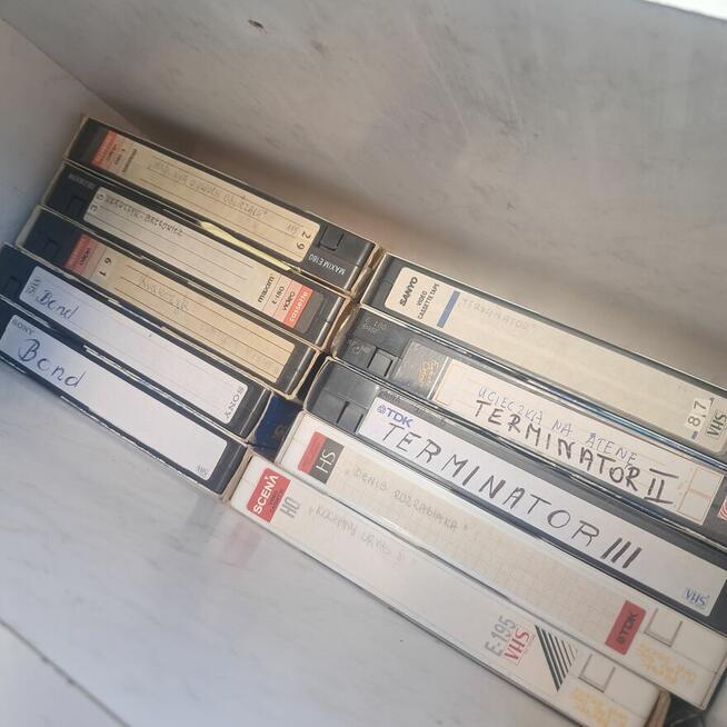 Kasety vhs okolo 200