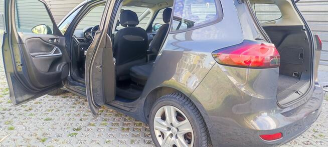 sprzedaż samochodu osobowego