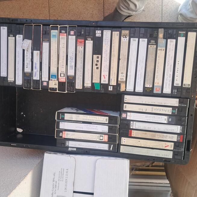 Kasety vhs okolo 200