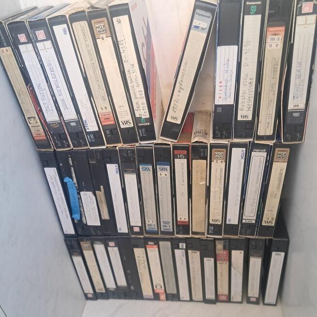 Kasety vhs okolo 200