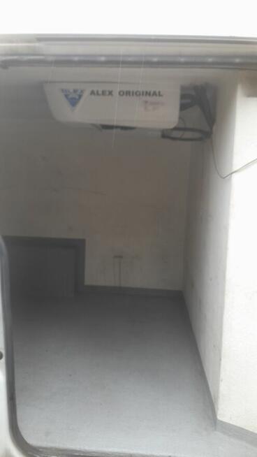 Samochód z chłodnią