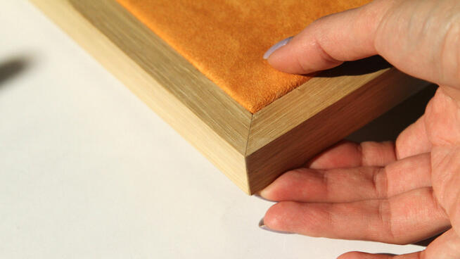 Drzwiczki skórzane do szafy