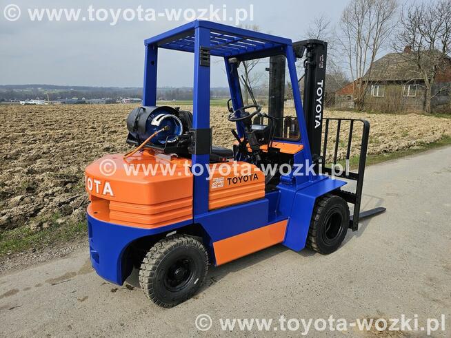 Wózek widłowy TOYOTA 5FG25 TOYOTA 5FGF25 widlak Linde