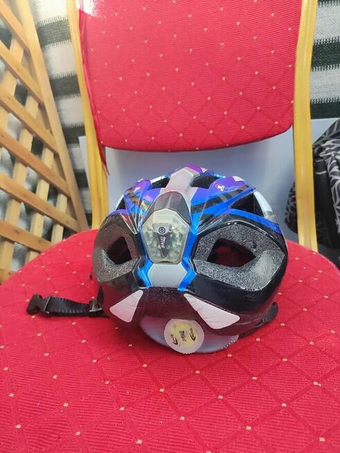 Dziecięcy Kask. Rowerowy niebieski biały dla Dzieci Dziecka