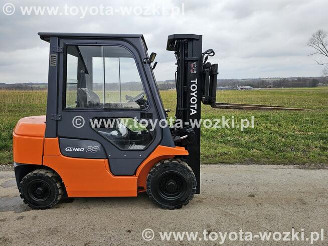 Wózek widłowy TOYOTA 7FDF25 triplx TOYOTA 7FD25 widlak Linde