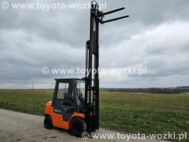 Wózek widłowy TOYOTA 7FDF25 triplx TOYOTA 7FD25 widlak Linde