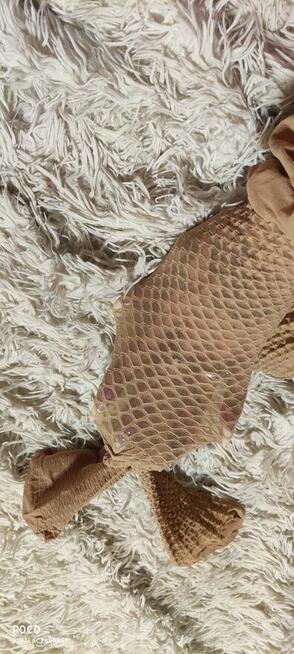 Cienkie używane rajstopy jak kabaretki