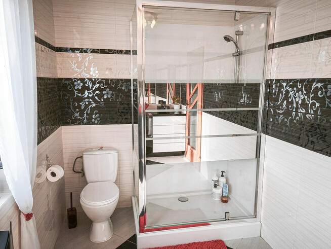 Komfort i luksus w leśnym zaciszu – Twój wymarzony dom